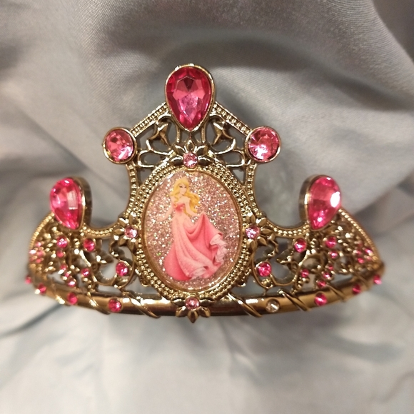 Disney Princess Aurora Tiara - Picture 4 of 7